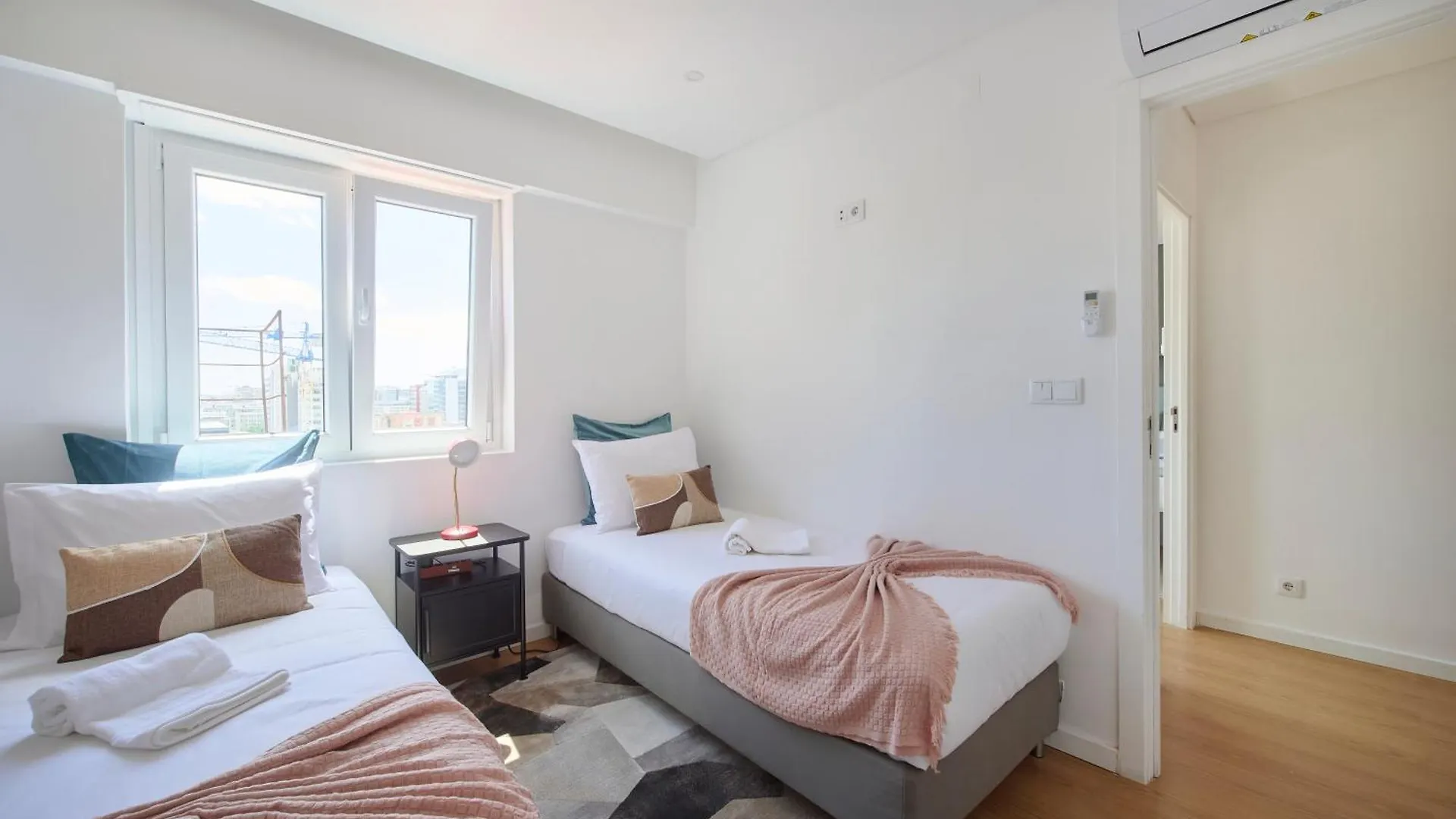 Lisbon Saldanha Apartment 2