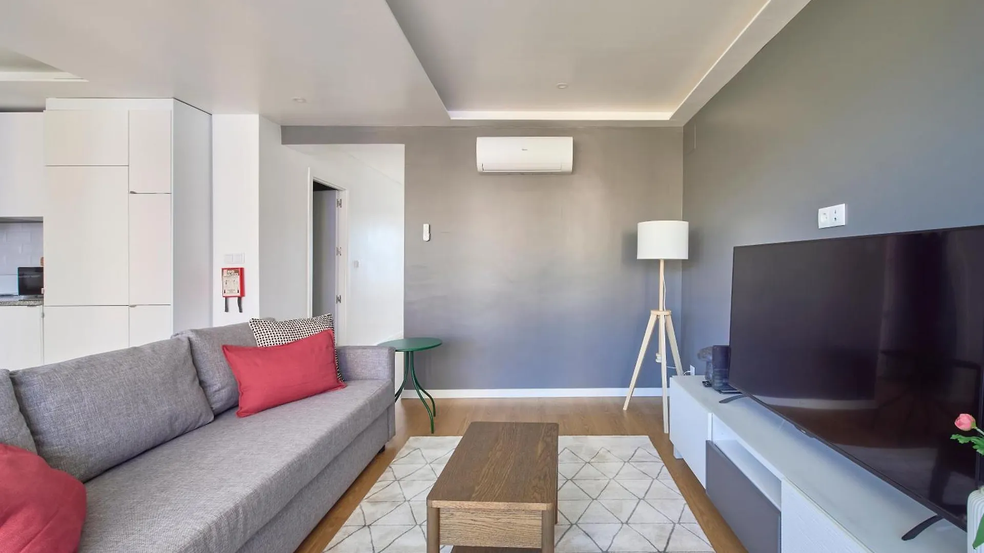 Lisbon Saldanha Apartment 2